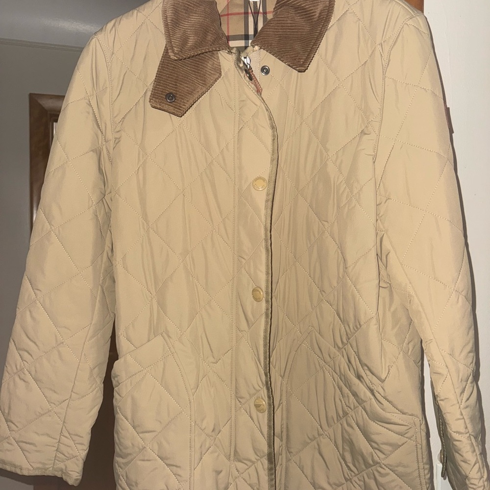 Burberry Beige Quilted Barn Jacket with Brown Collar